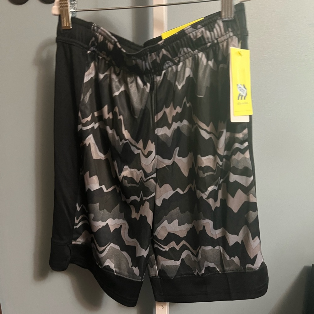 🇺🇸$5🇺🇸All in Motion Black & Gray Camo Athletic Basketball Court Shorts 10/12